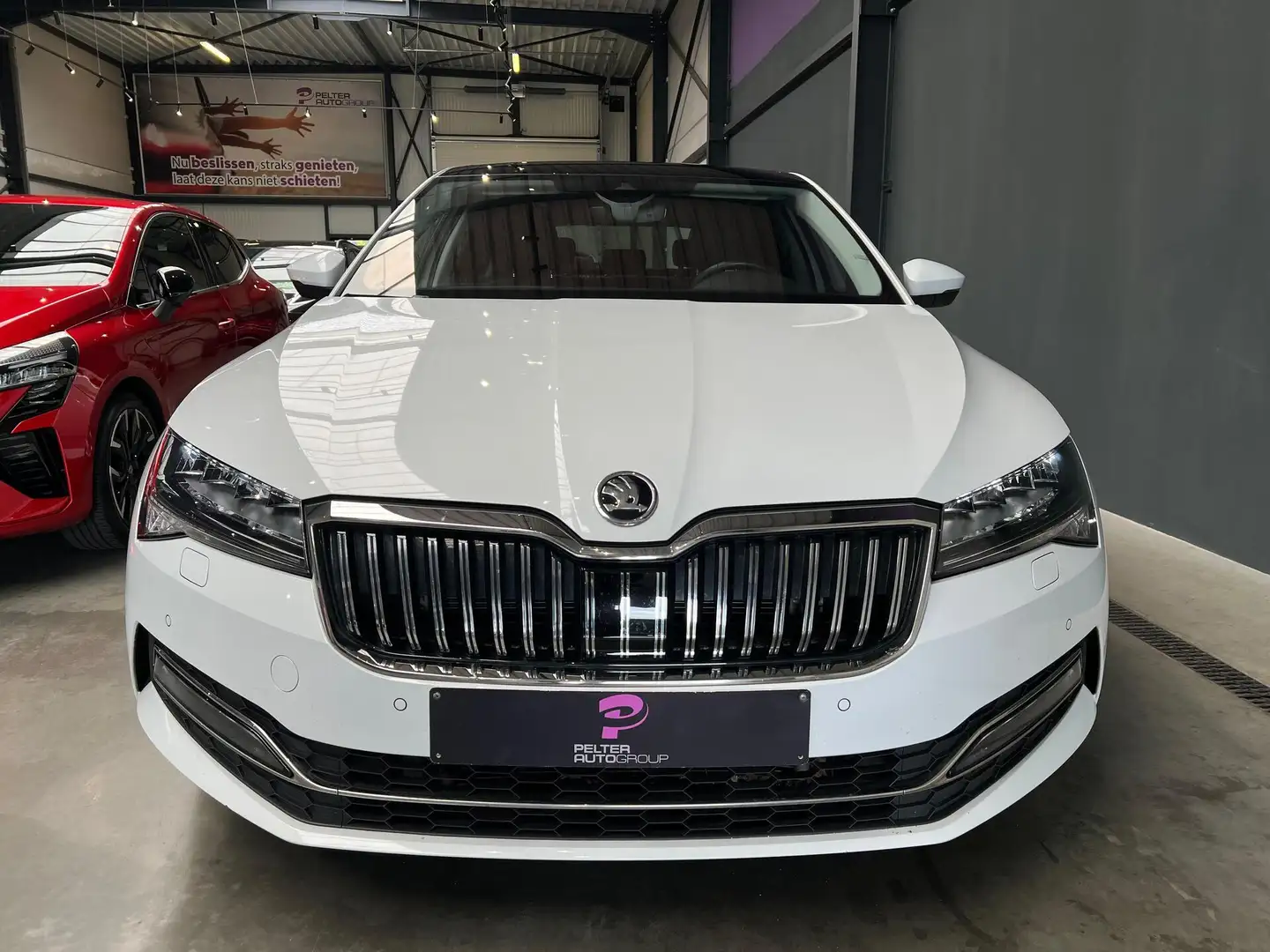 Skoda Superb 1.5 TSi DSG Camera GPS FULL Wit - 2