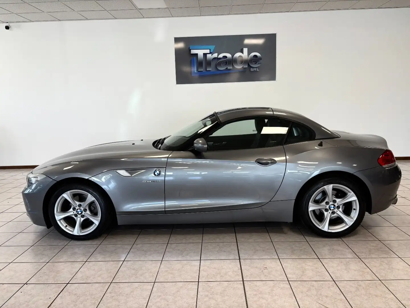 BMW Z4 Z4 sDrive23i Grijs - 2