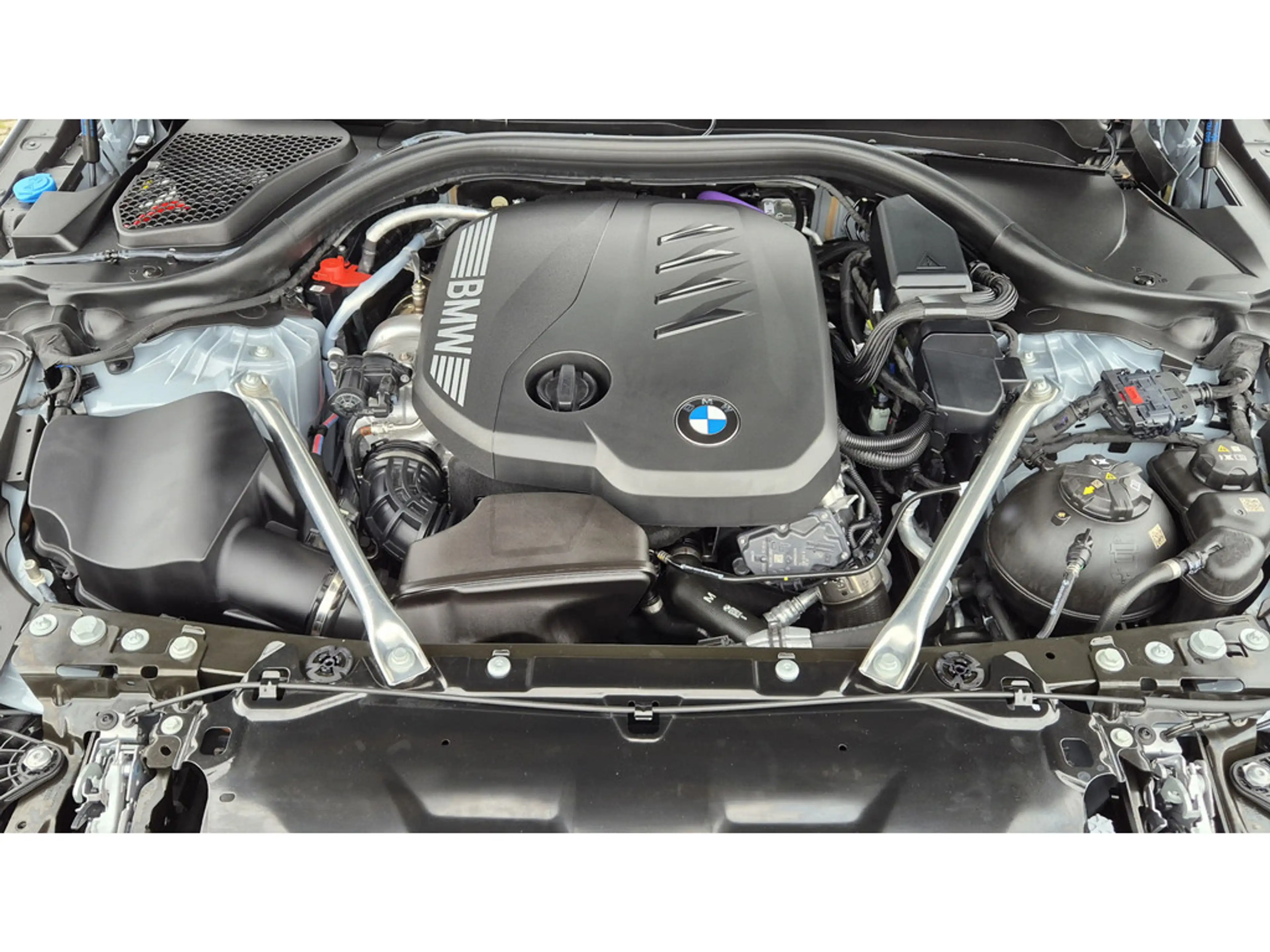 BMW 520 d xDrive M Sport Pro 21 ZOLL+AHK+H/K+ACC — photo 14