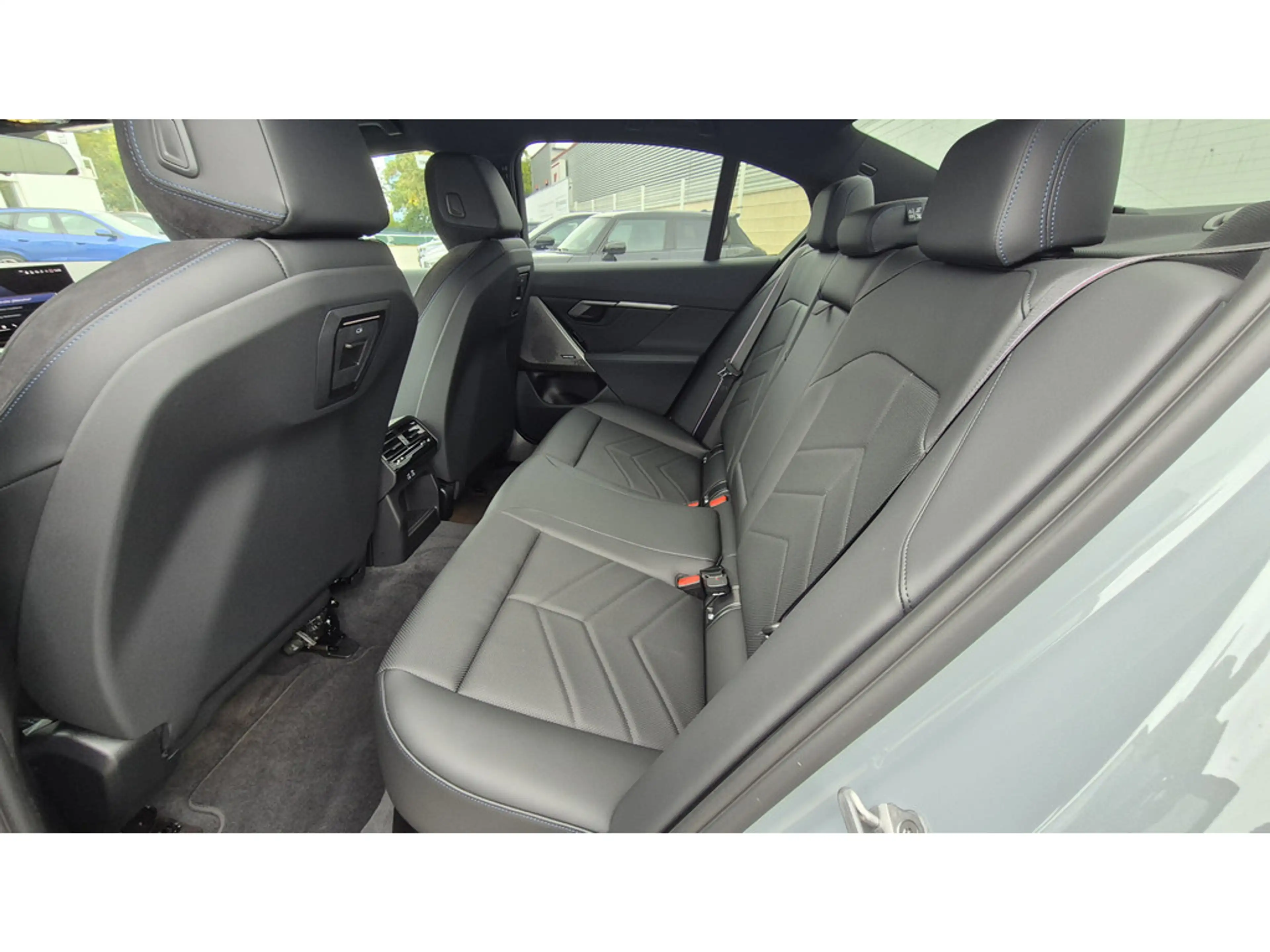BMW 520 d xDrive M Sport Pro 21 ZOLL+AHK+H/K+ACC — photo 13