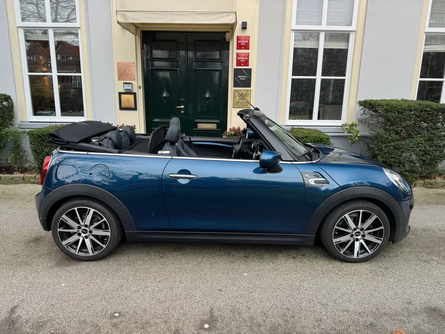 MINI Cooper Cabrio 1.5 Sidewalk Edition Grün - 2