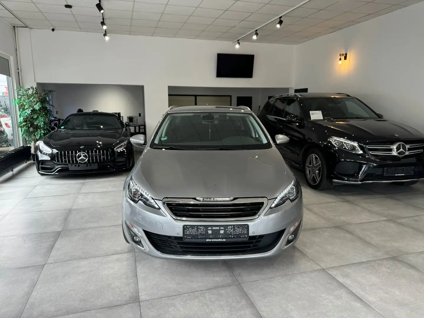 Peugeot 308 SW Allure Grau - 1