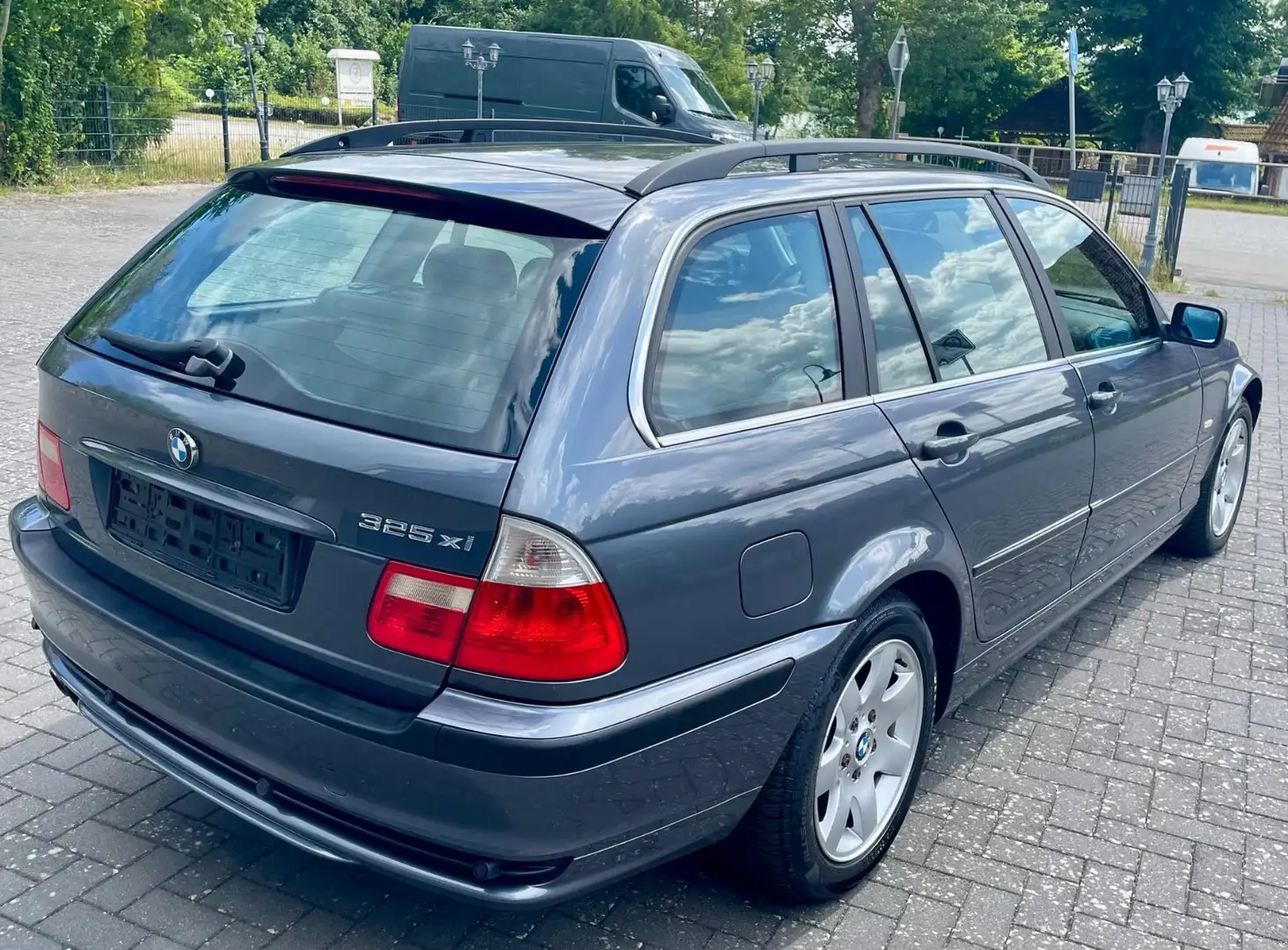 BMW 325 xi Touring Allrad 2.Hd. org.79.846Km Erstlack Gris - 1