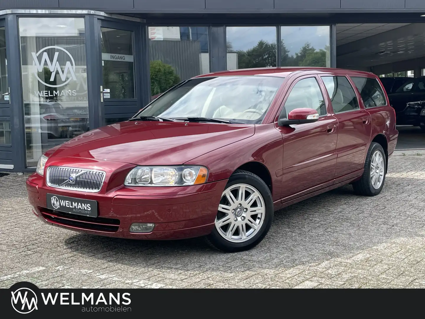 Volvo V70 2.5T AWD automaat 210 pk Youngtimer | Leder | Deal Rood - 1