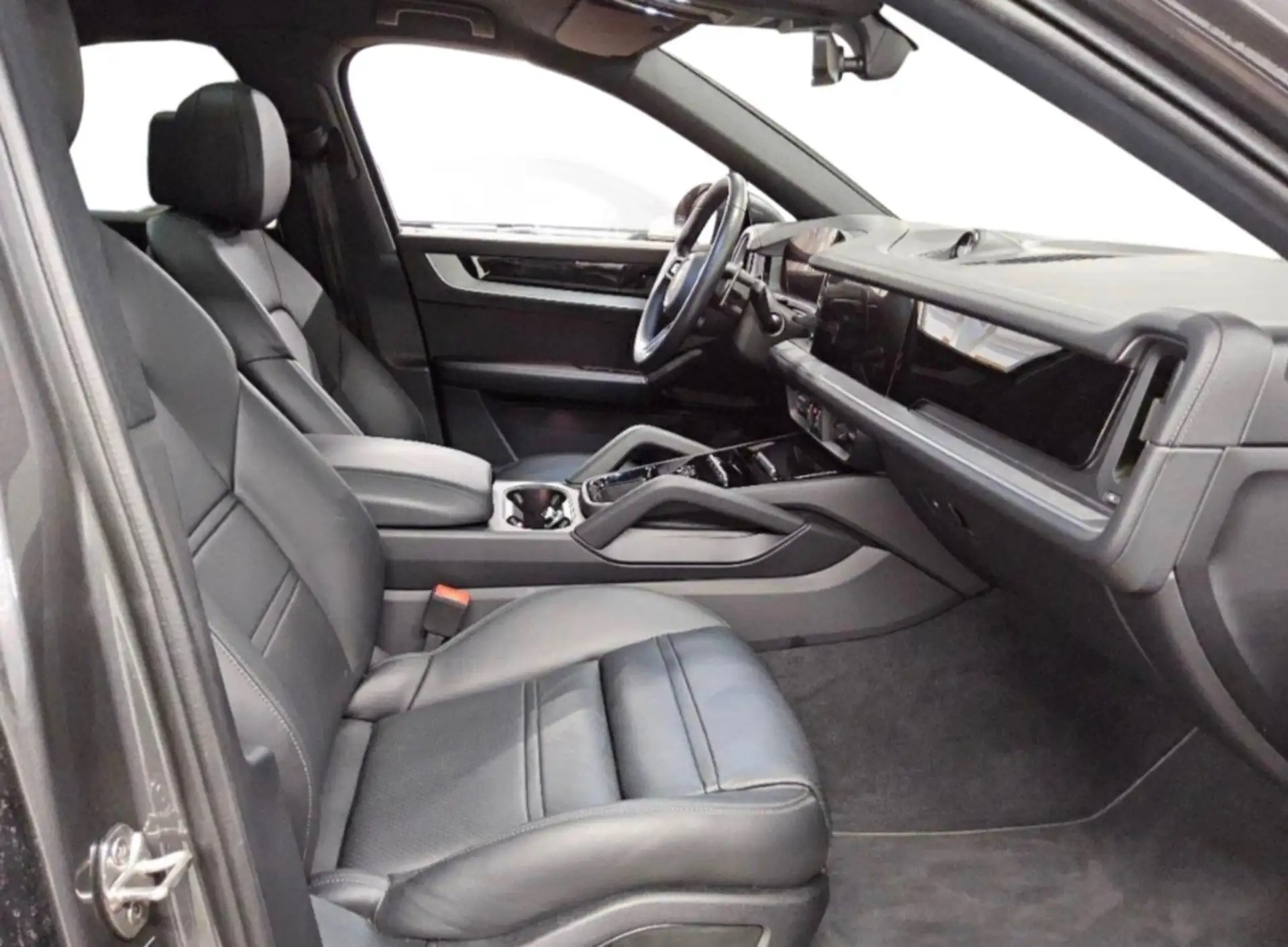 포르쉐 Porsche Cayenne S E-Hybrid 2025 건메탈 사진 6
