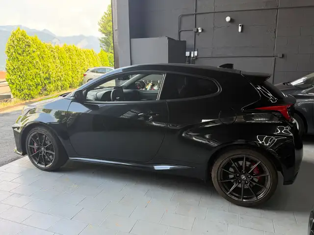 Toyota Yaris view 2