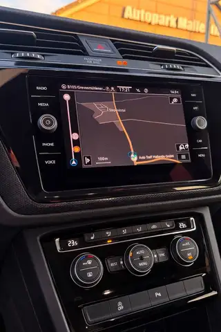 Volkswagen Touran view 10