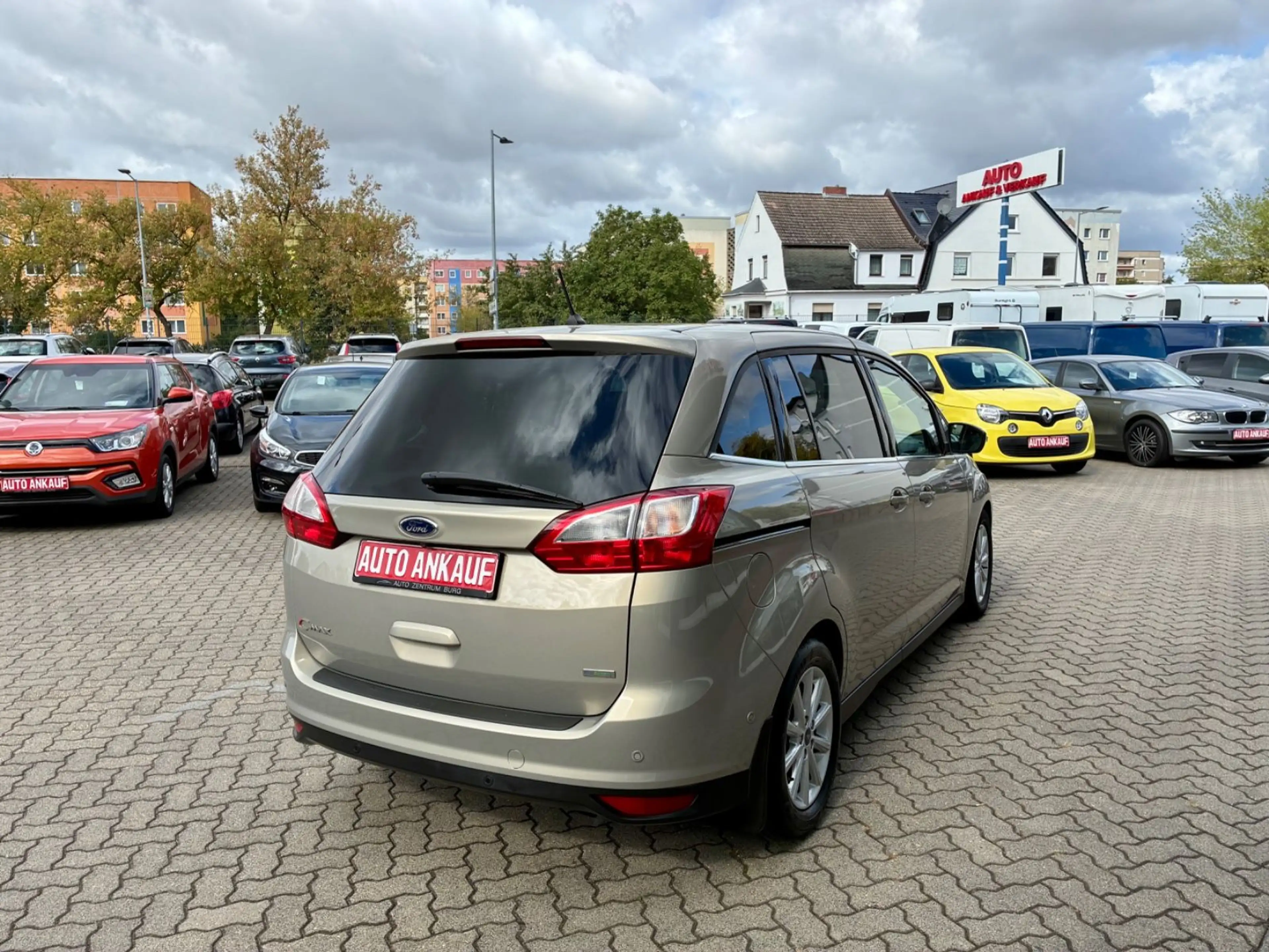 Ford Grand C-Max Titanium Automatik BiXenon Kamera — photo 7