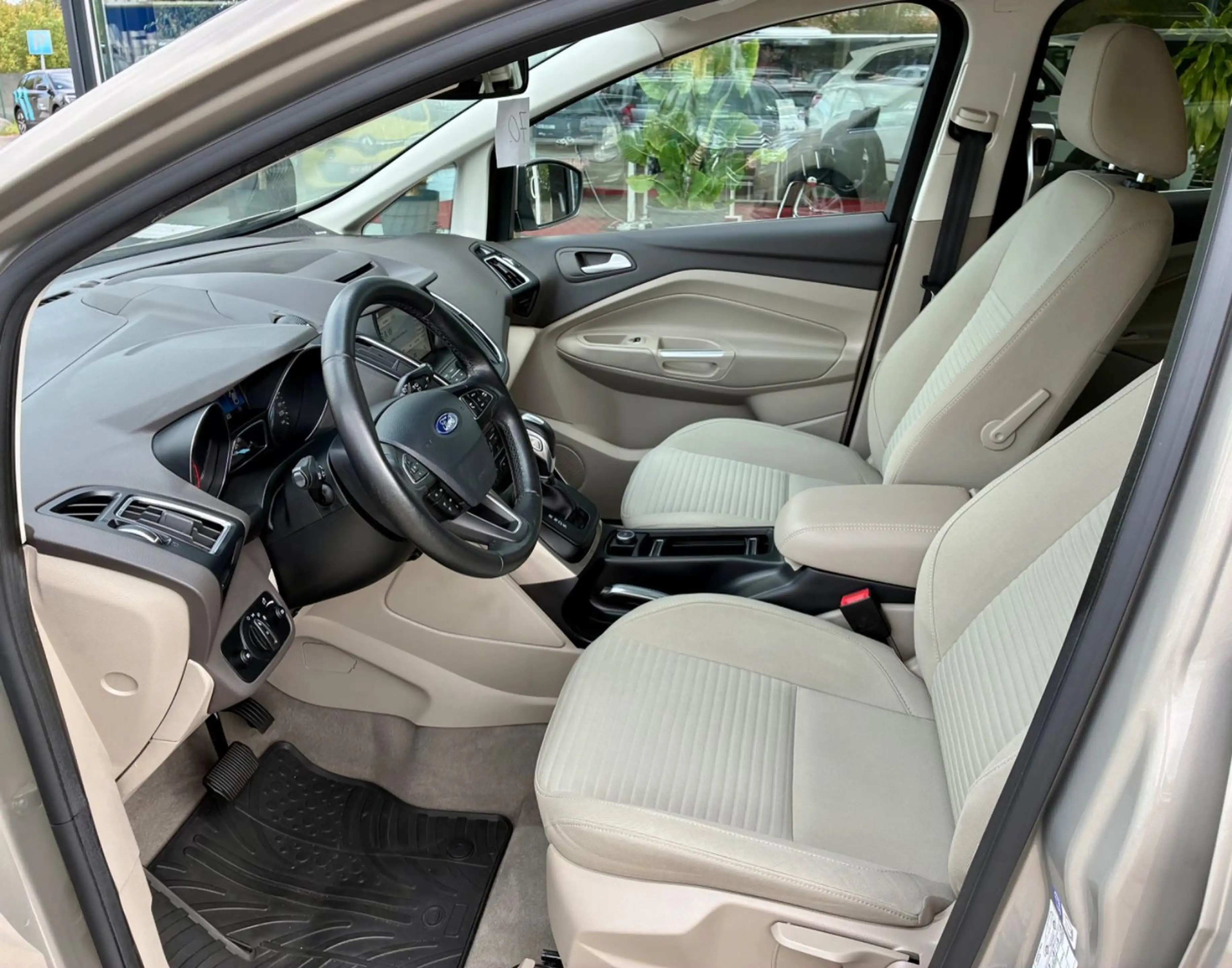 Ford Grand C-Max Titanium Automatik BiXenon Kamera — photo 10