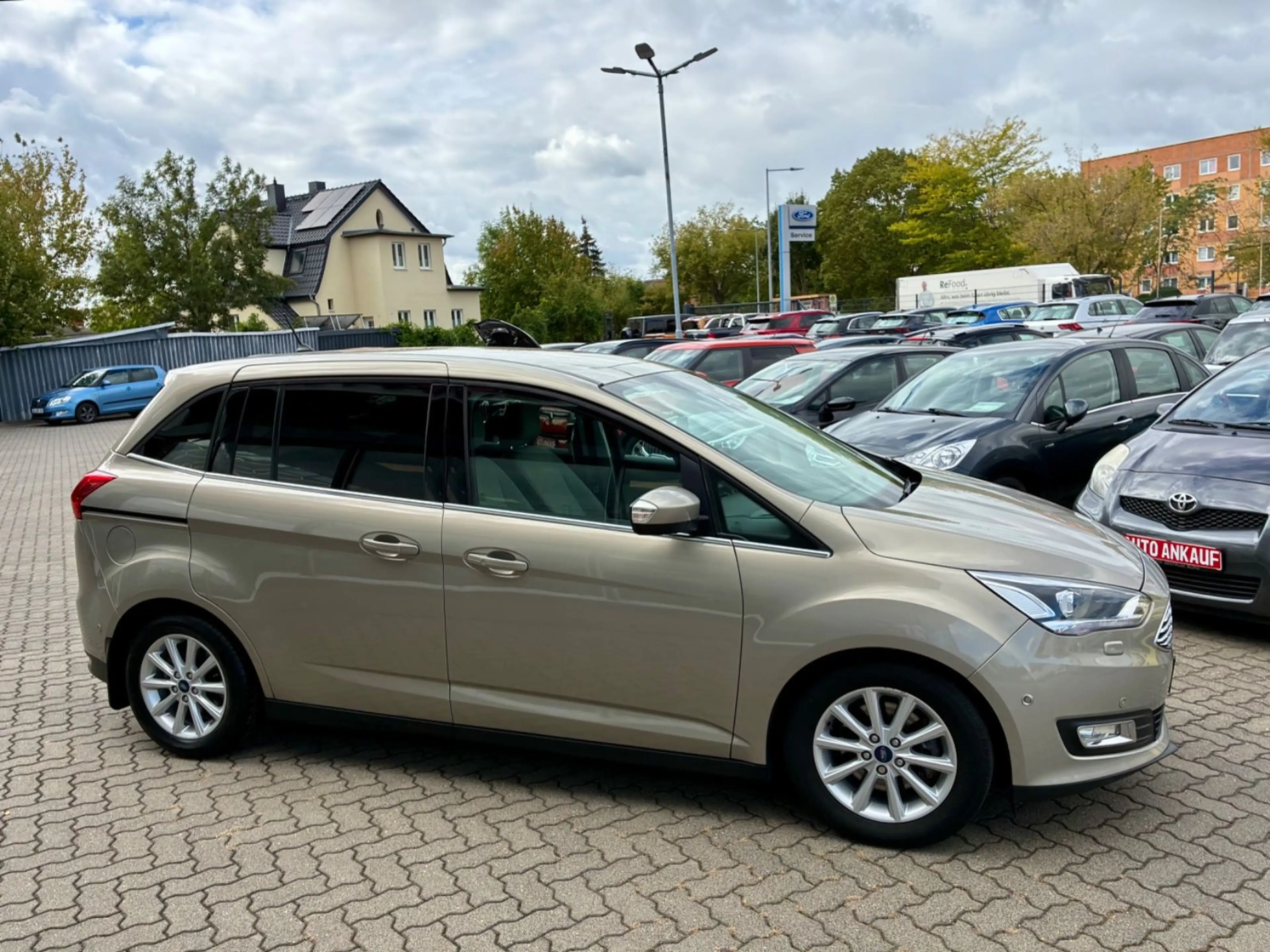 Ford Grand C-Max Titanium Automatik BiXenon Kamera — photo 5