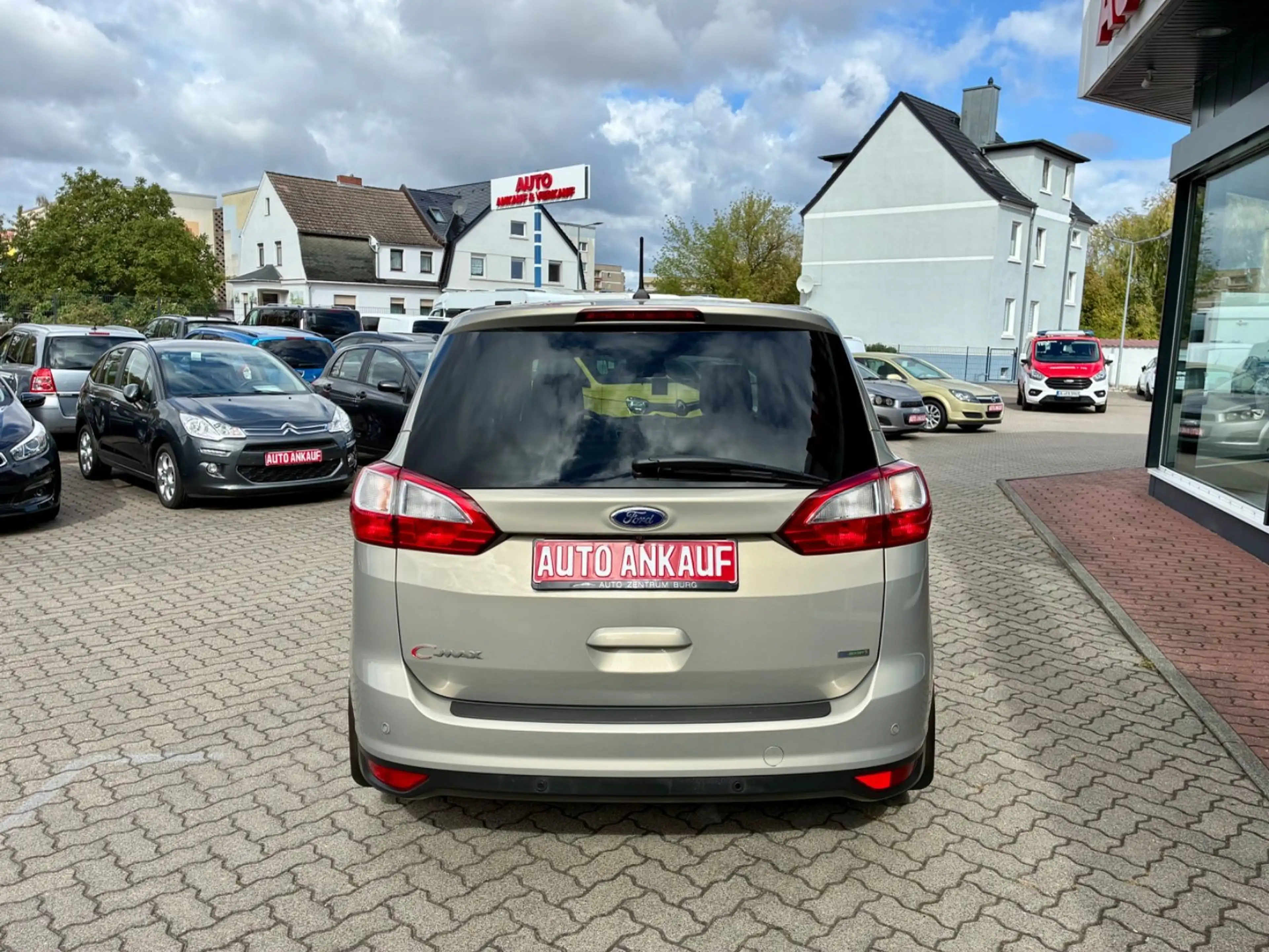 Ford Grand C-Max Titanium Automatik BiXenon Kamera — photo 8