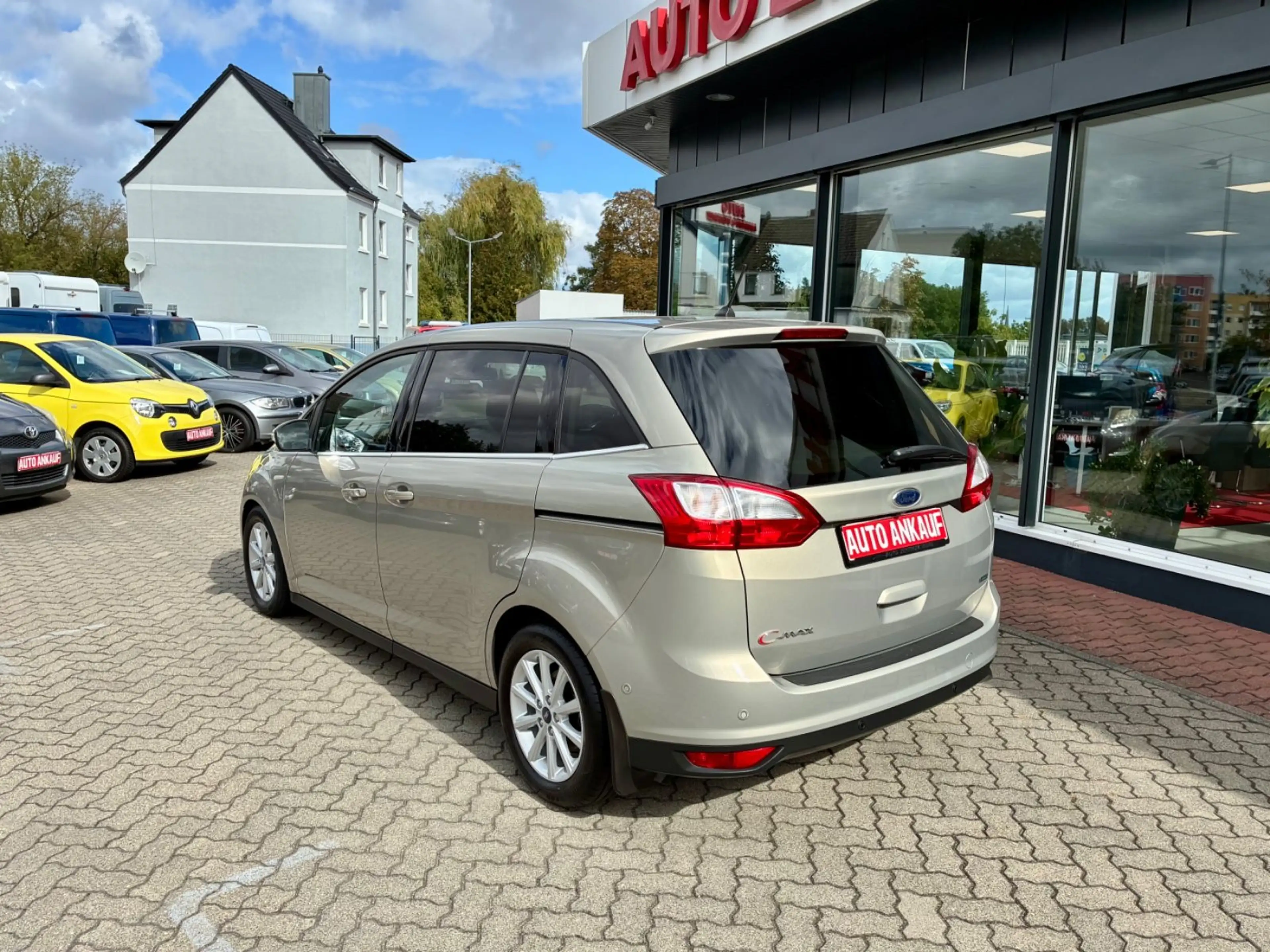 Ford Grand C-Max Titanium Automatik BiXenon Kamera — photo 9