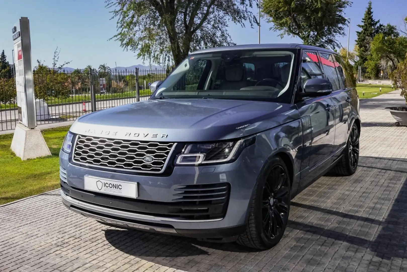 Land Rover Range Rover 5.0 V8 Vogue 4WD Aut. 525 Blau - 2