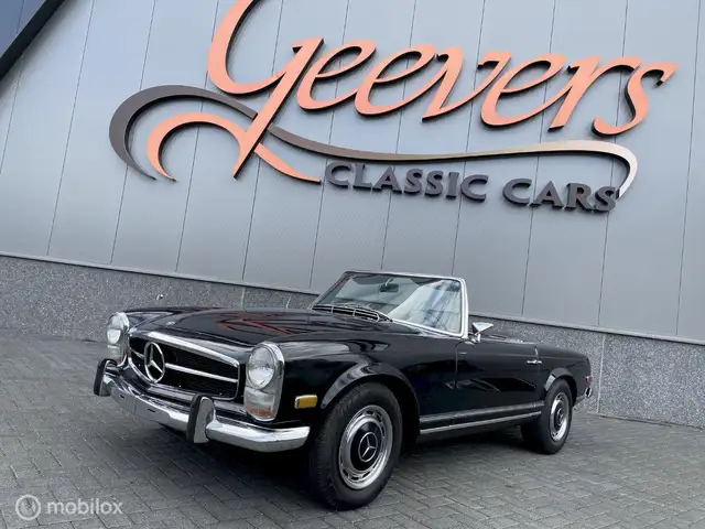 Mercedes-Benz SL 280 Pagode