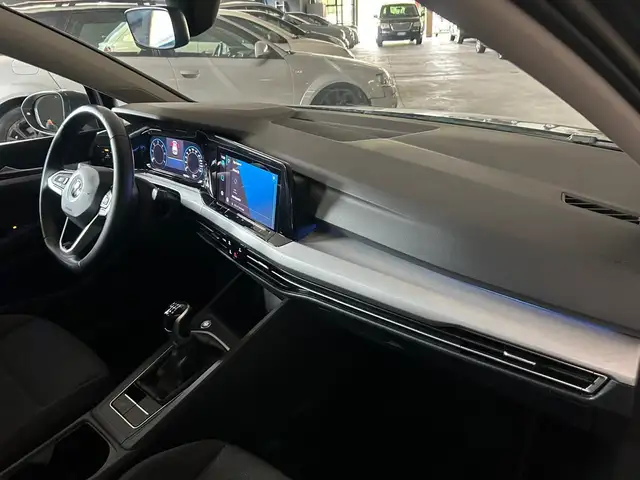 Volkswagen Golf view 9