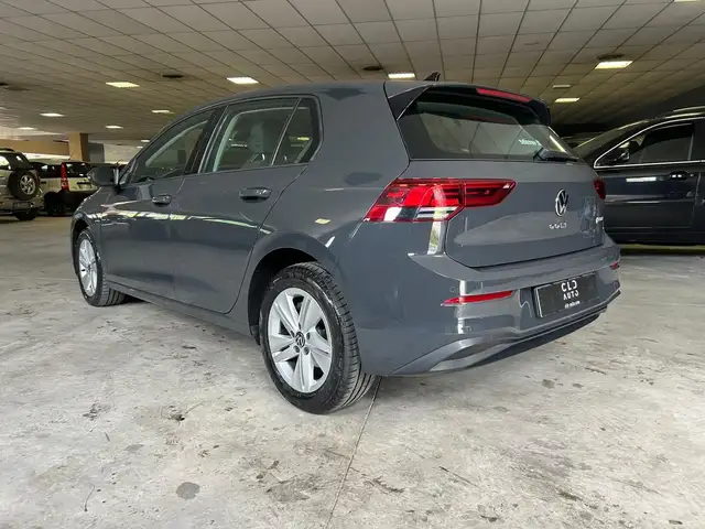 Volkswagen Golf view 2