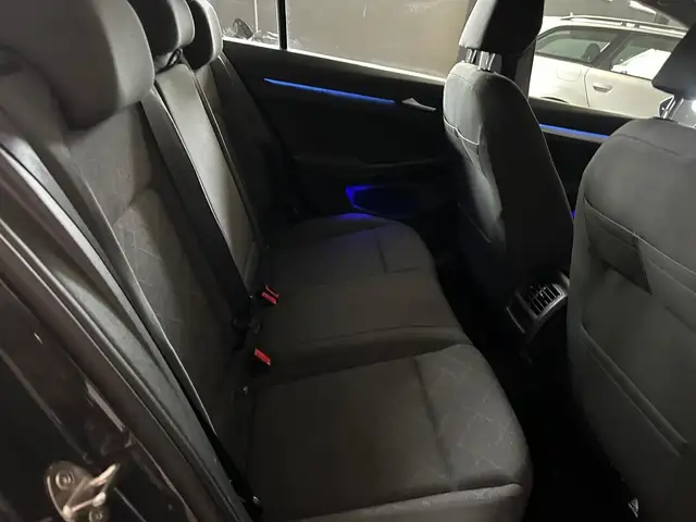 Volkswagen Golf view 8