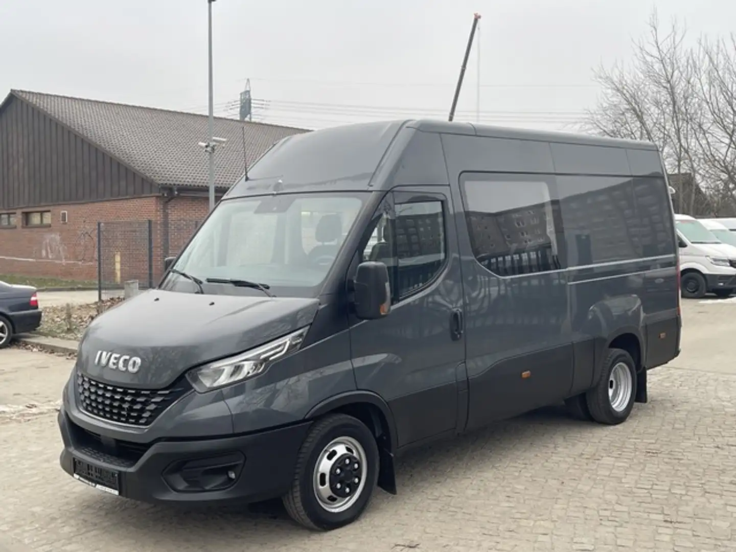Iveco Daily 35C18 Mixto Hi-Matic 3.0HPI *5-Sitzer*AHK* Gris - 1