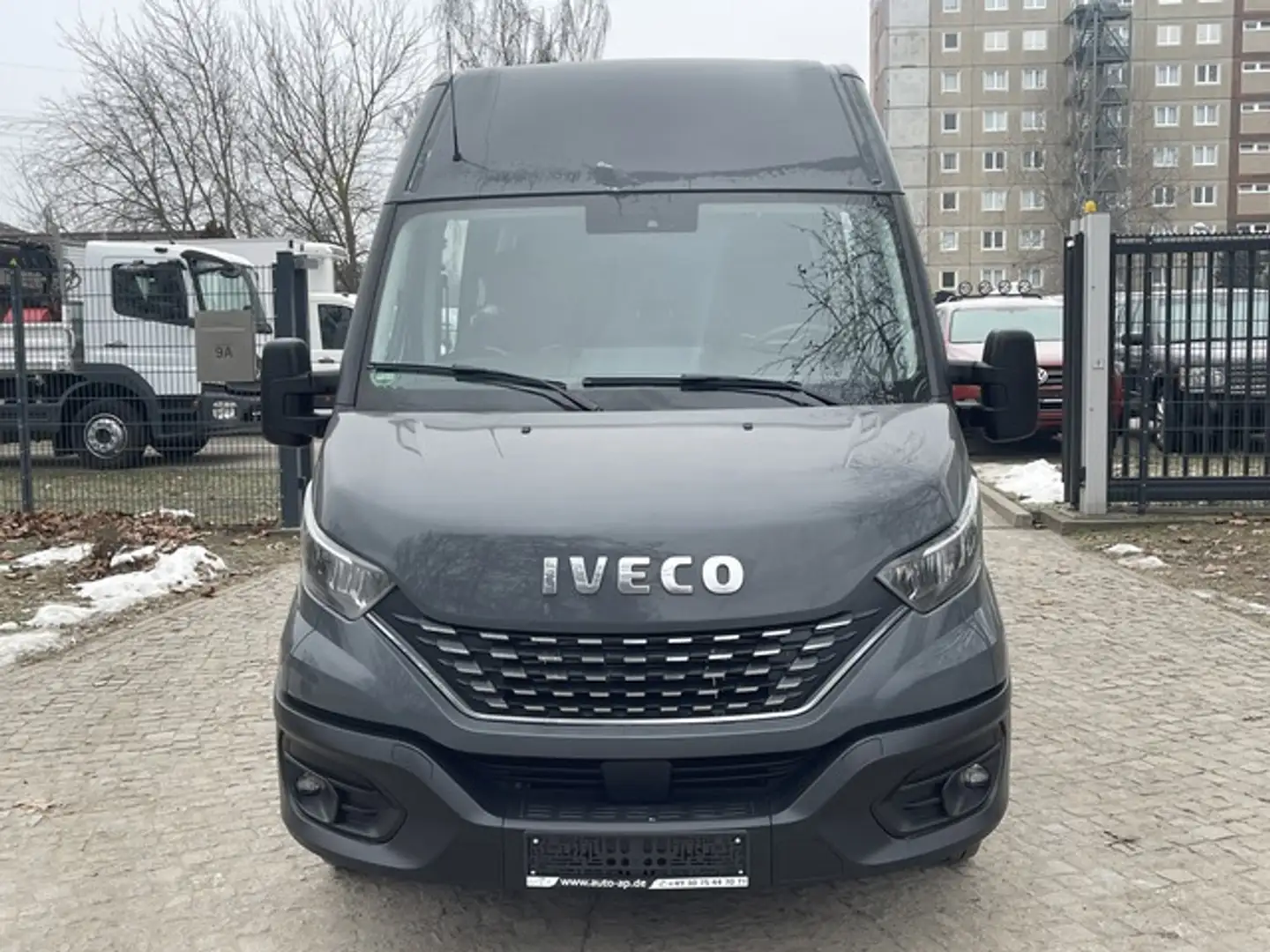 Iveco Daily 35C18 Mixto Hi-Matic 3.0HPI *5-Sitzer*AHK* Gris - 2