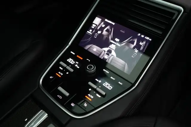 Porsche Panamera view 8