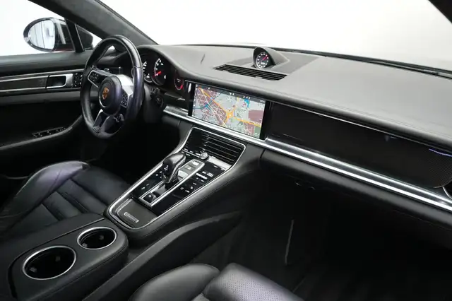 Porsche Panamera view 6