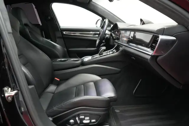 Porsche Panamera view 5