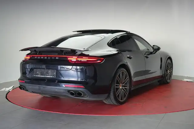 Porsche Panamera view 3