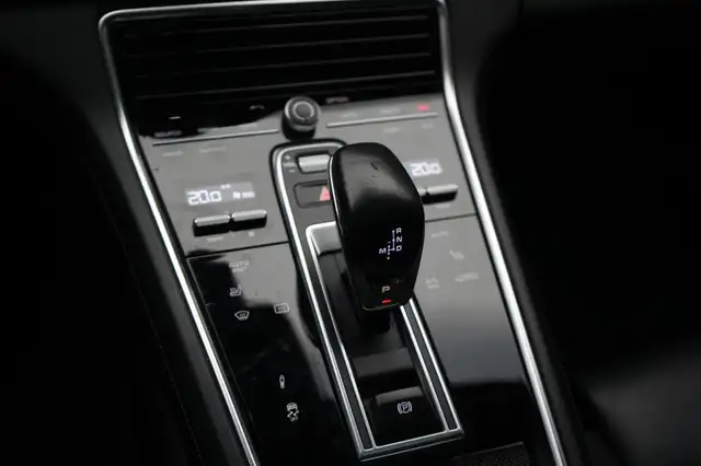 Porsche Panamera view 12