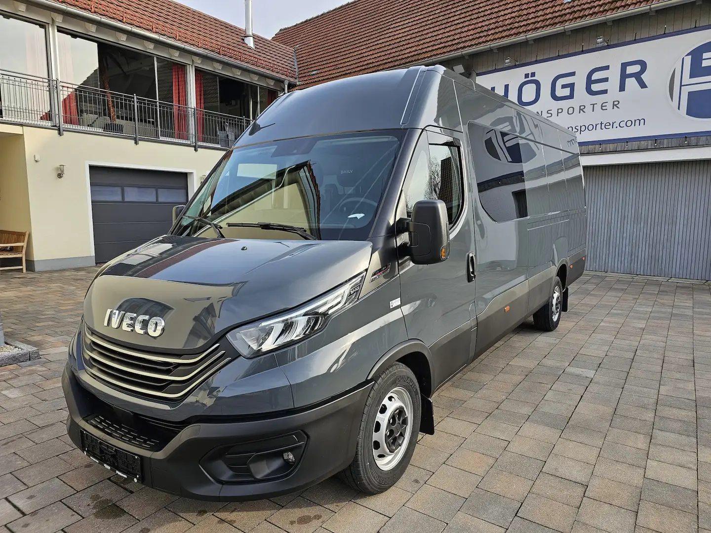 Iveco Daily 35S18HA8V DOKA Snoeks Mixto Hi-Matic 16m³ Grau - 2