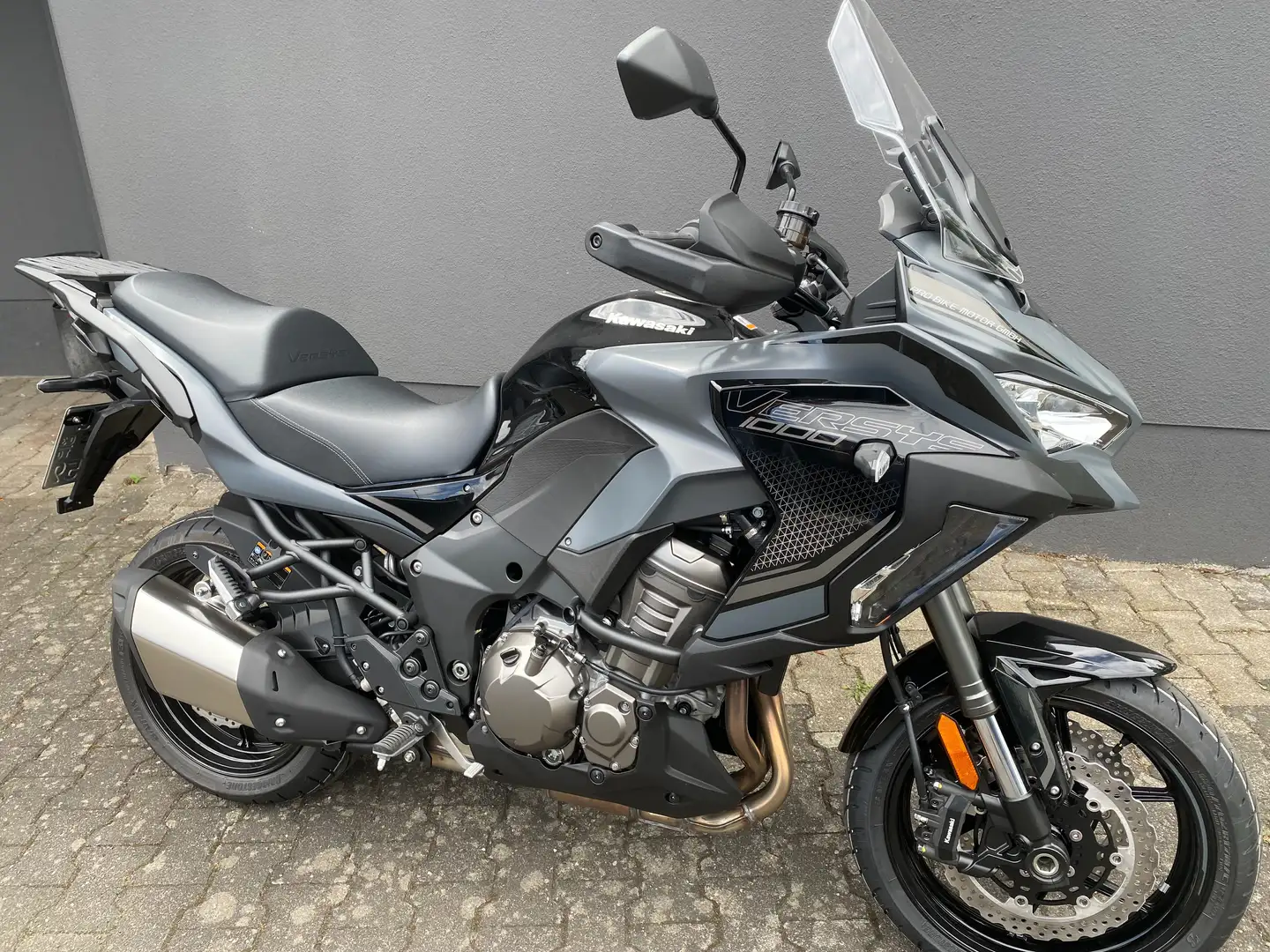 Kawasaki Versys 1000 Sondermodell SE Negro - 2