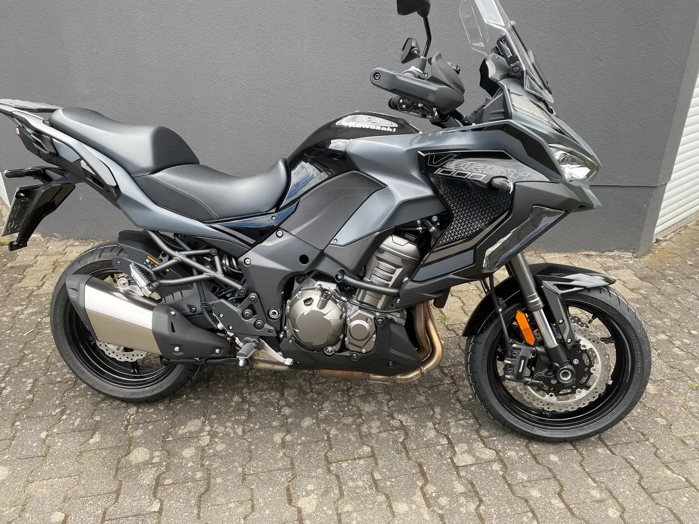 Kawasaki Versys 1000 Sondermodell SE Negro - 1