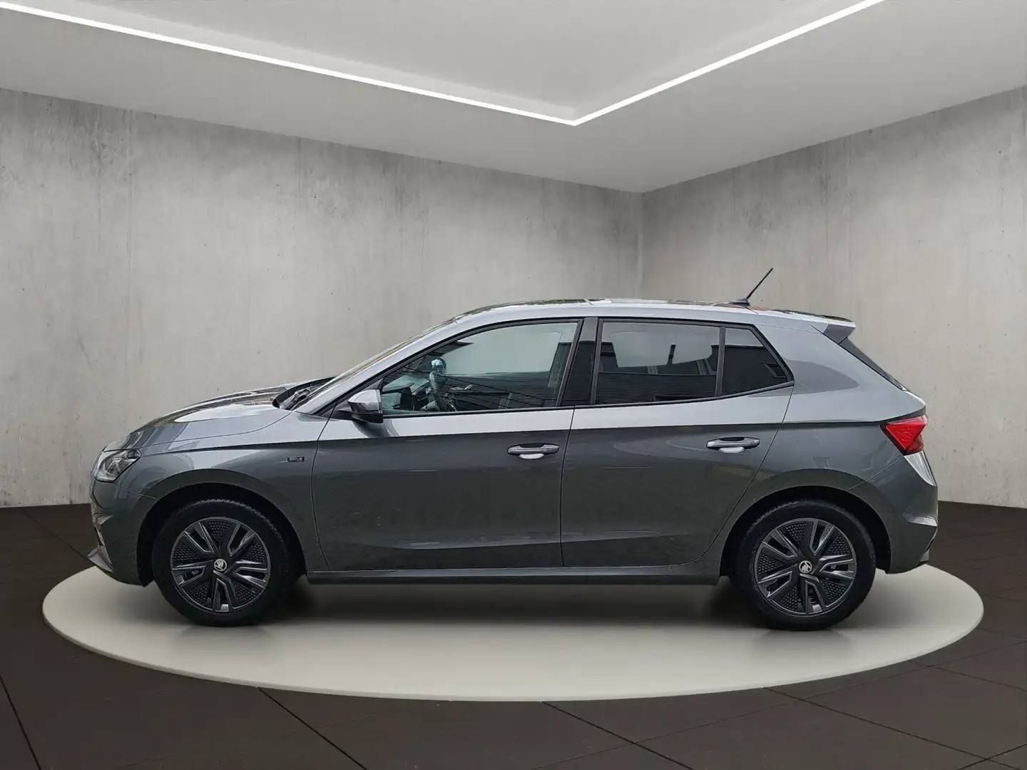 Skoda Fabia Drive 1.0 TSI Grau - 2