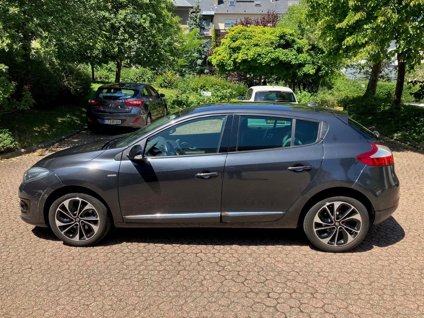 Renault Megane Megane dCi 110 FAP EDC Bose Edition Gris - 2