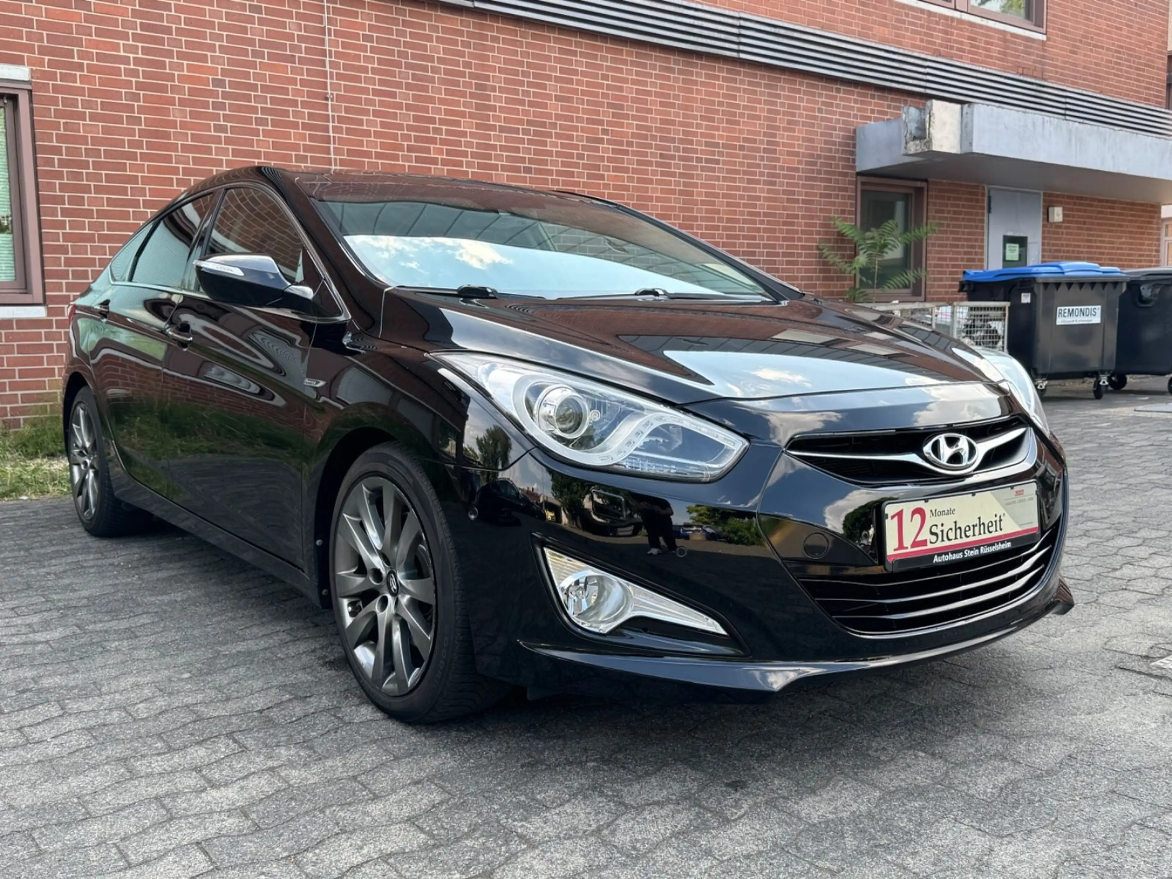 Hyundai i40 Premium *PANO*LEDER*KAMERA*XENON*TEMPO*NAVI* — photo 3