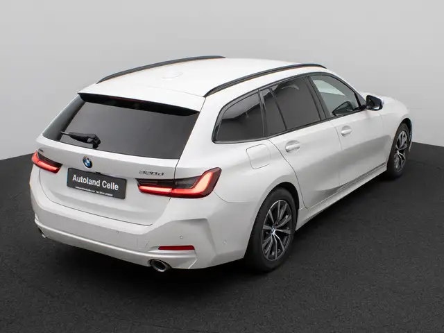 BMW 3 Series view 7