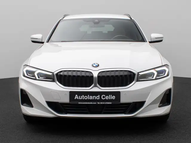 BMW 3 Series view 2