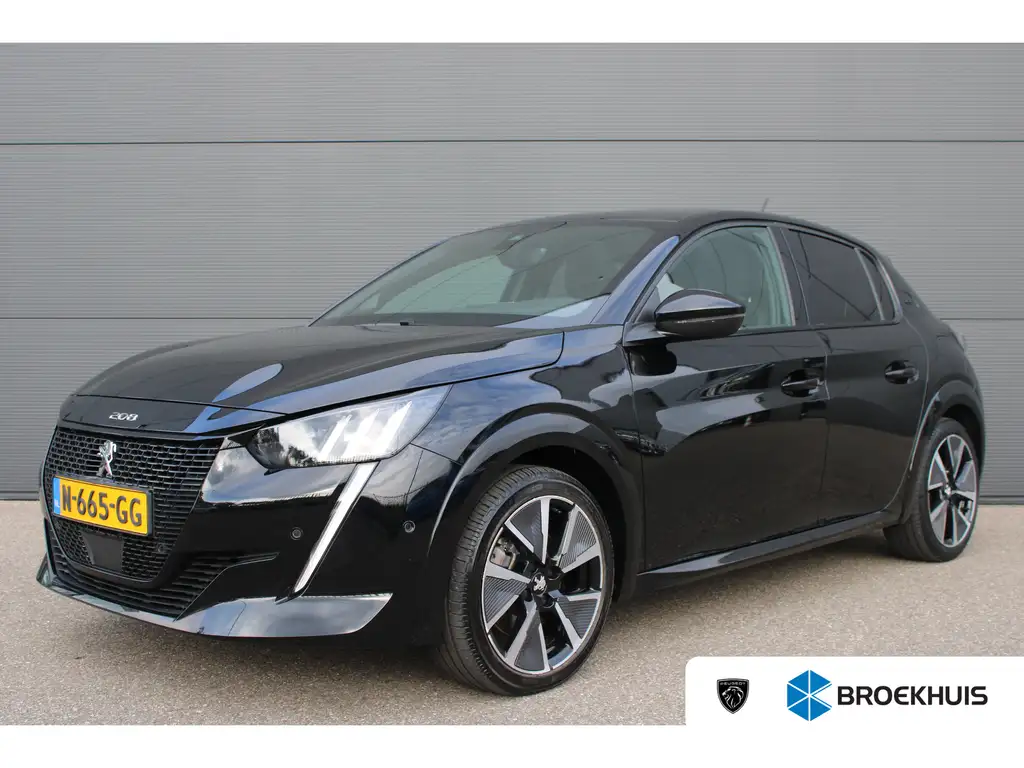 Peugeot e-208 2021 из Европы — купить под ключ