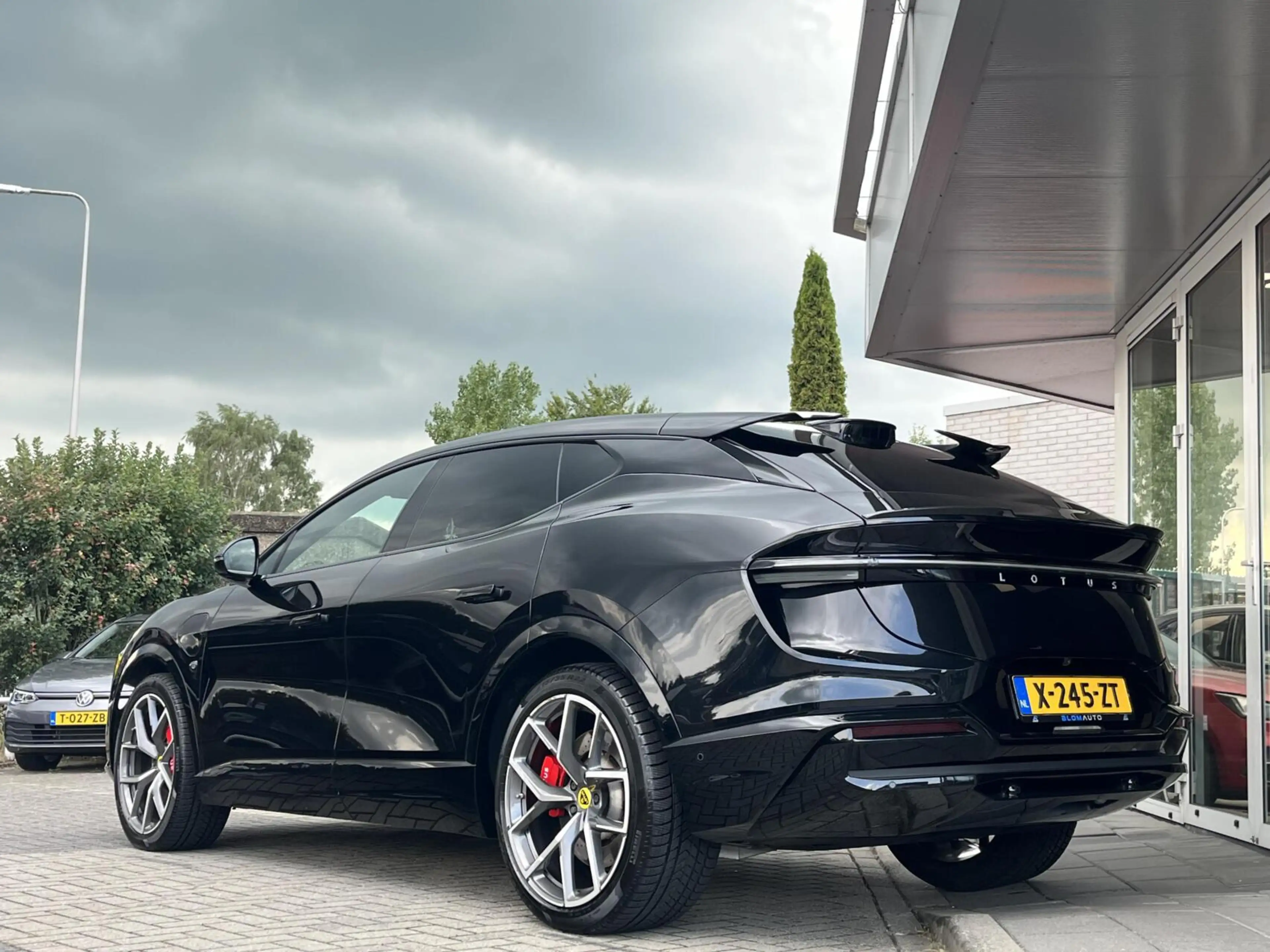 Lotus Eletre EDS 612PK 4WD 112 kWh TREKH+KEF+PANO+22INCH — photo 8