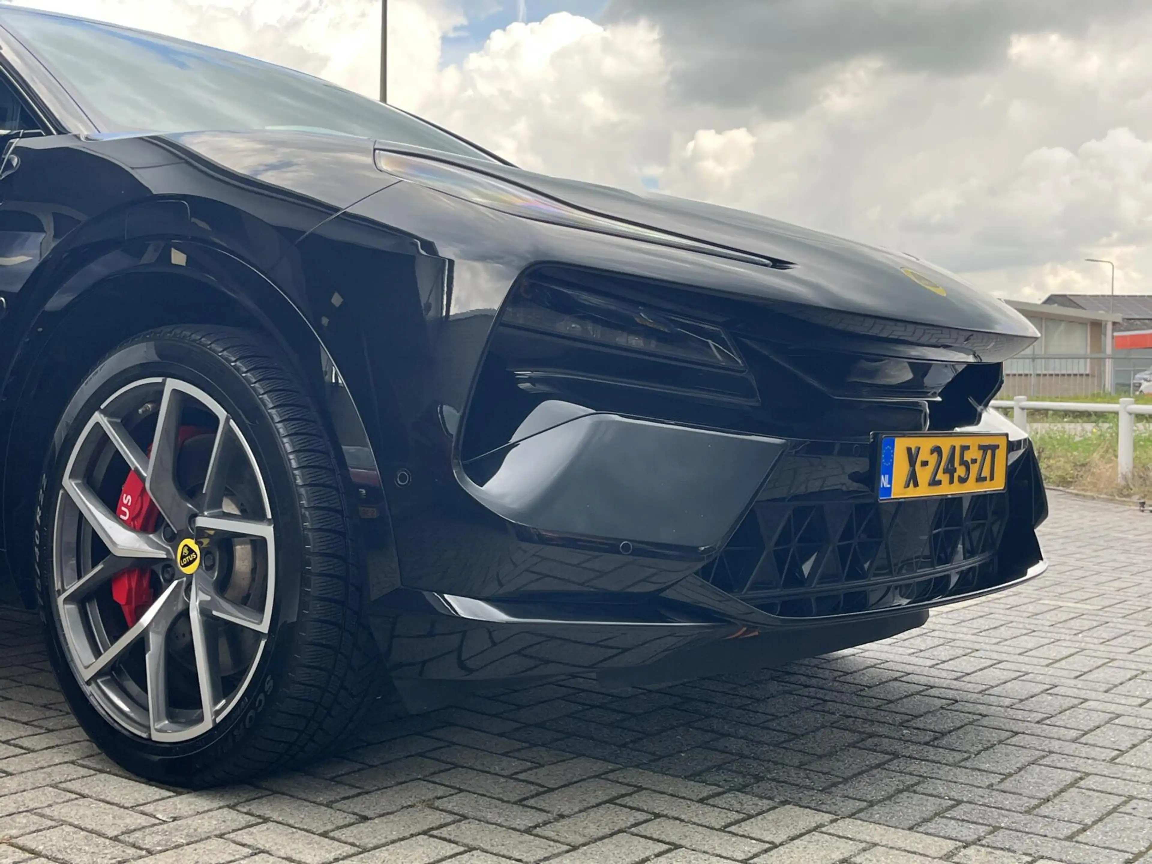Lotus Eletre EDS 612PK 4WD 112 kWh TREKH+KEF+PANO+22INCH — photo 10