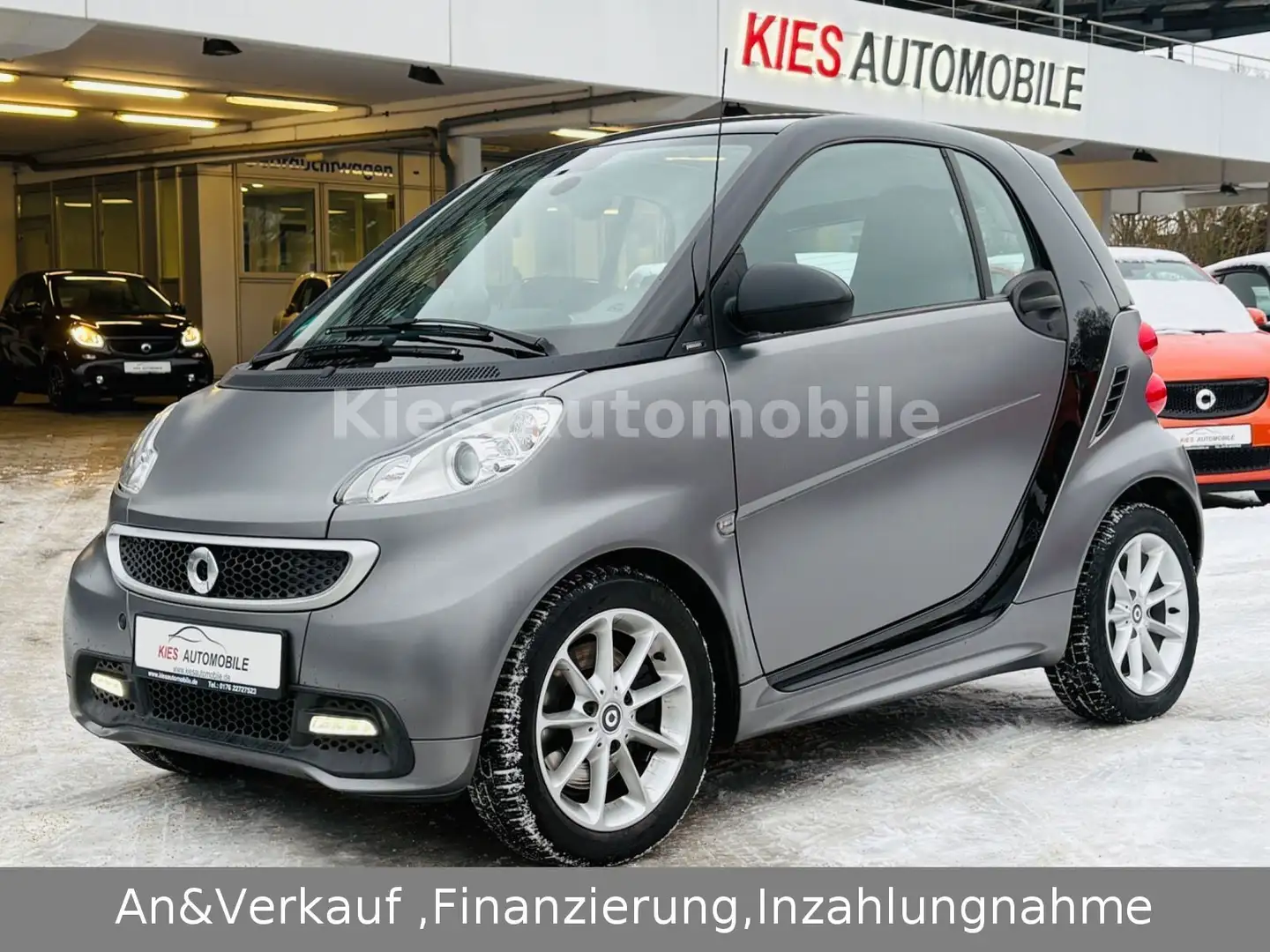 smart forTwo Passion AUTOM/SERVO/NAVI/PANO/SITZH/MATT Gris - 1