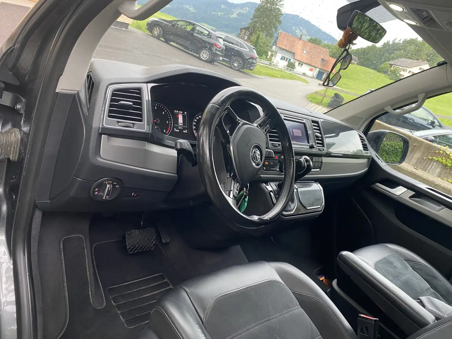 Volkswagen T6 Multivan Highline Edition 30 - 2