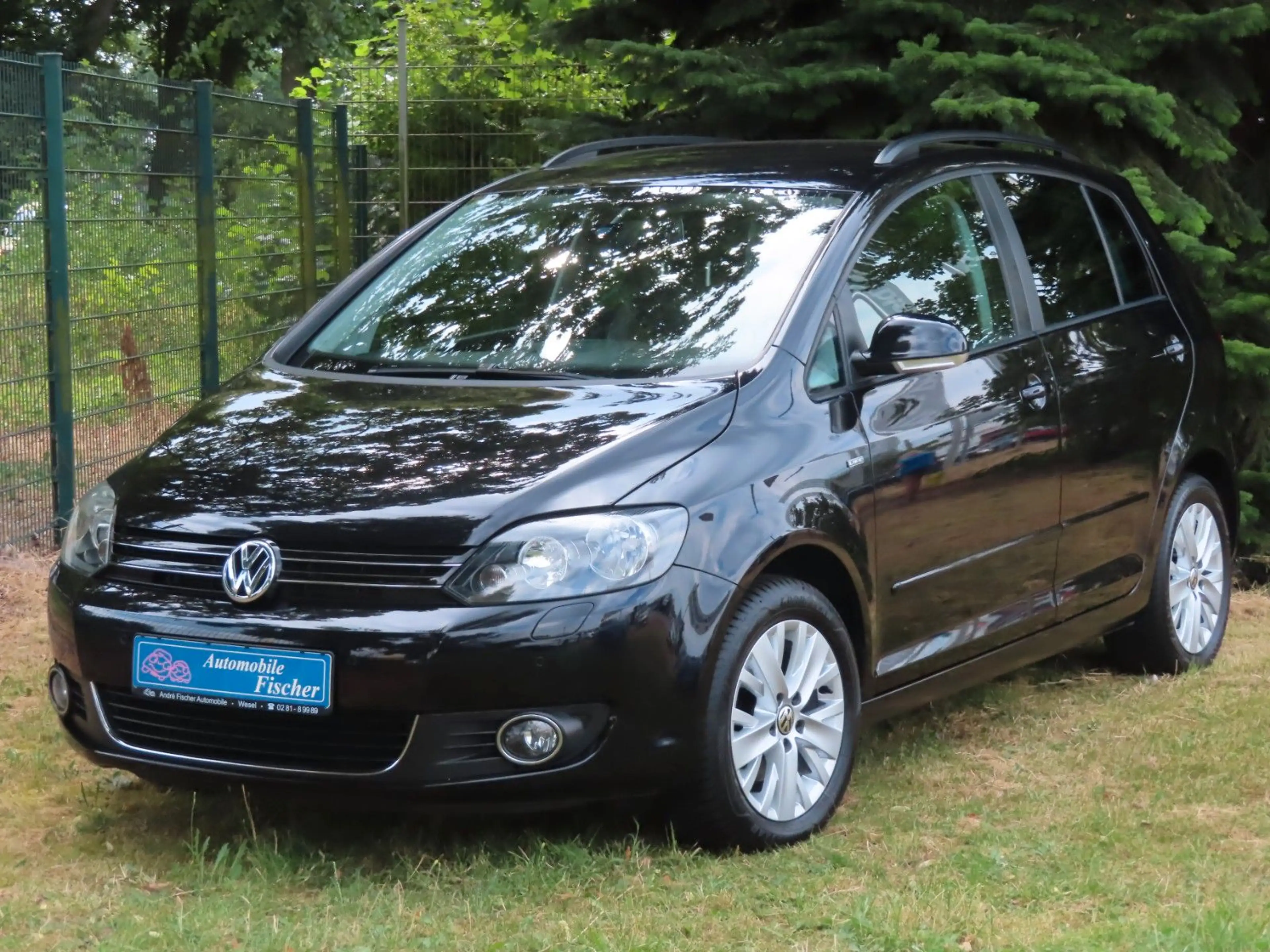 Volkswagen Golf Plus Life     "Schwarz-Met. EZ 11/2013"