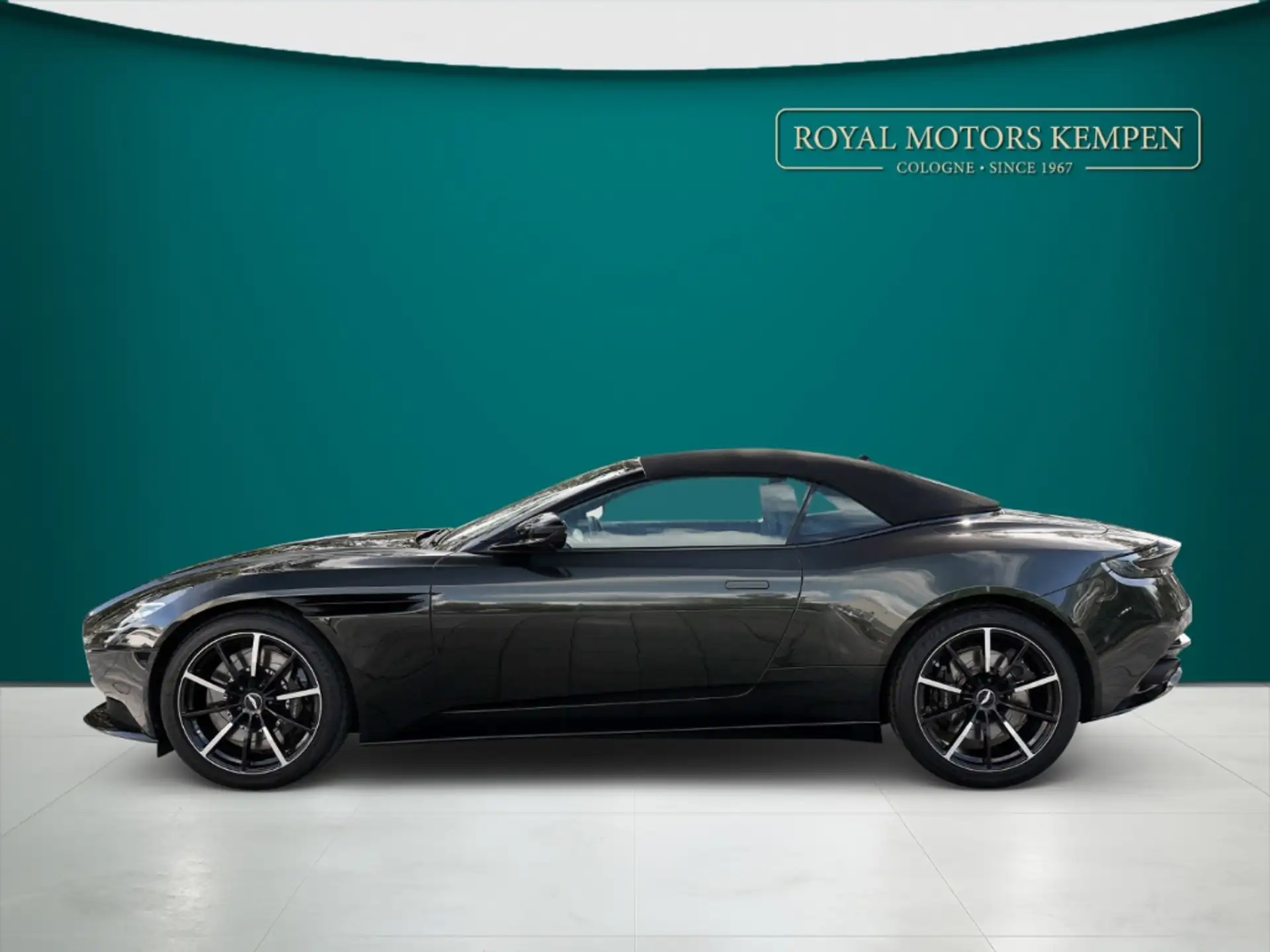 애스턴마틴 DB11 V8 2023 블랙 사진 7
