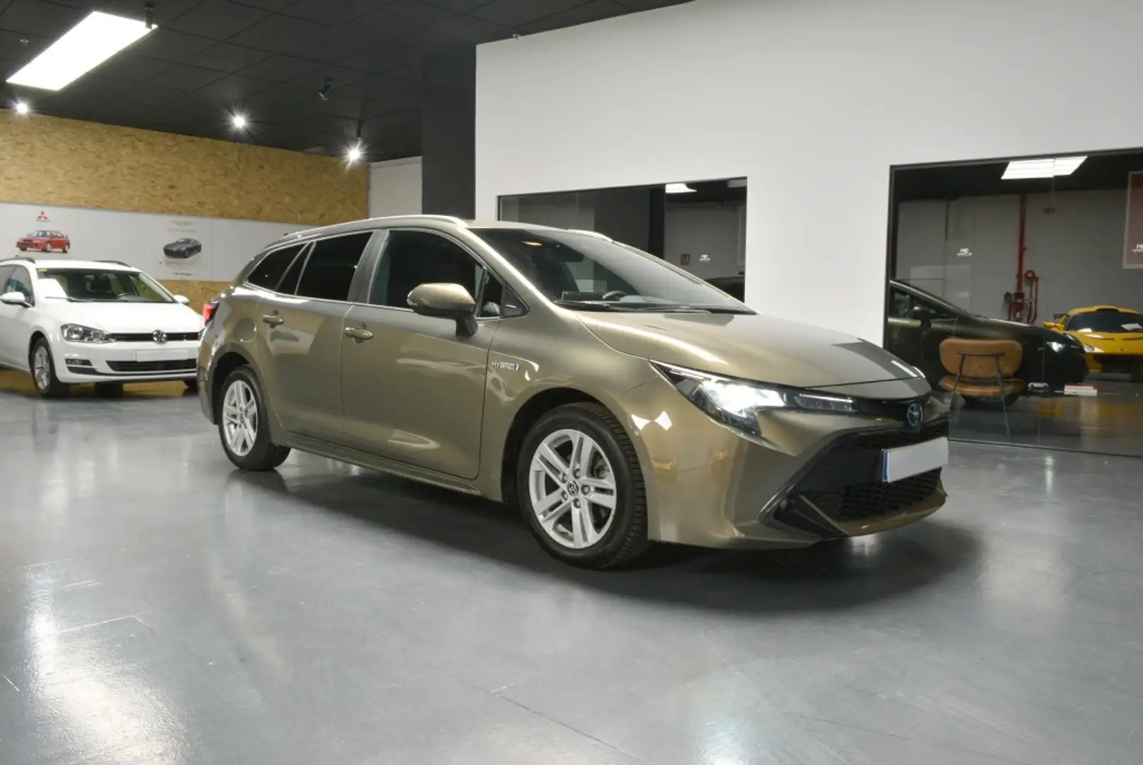 Toyota Corolla Touring Sports 125H Business Plus Verde - 2