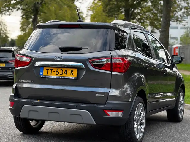 Ford EcoSport view 5