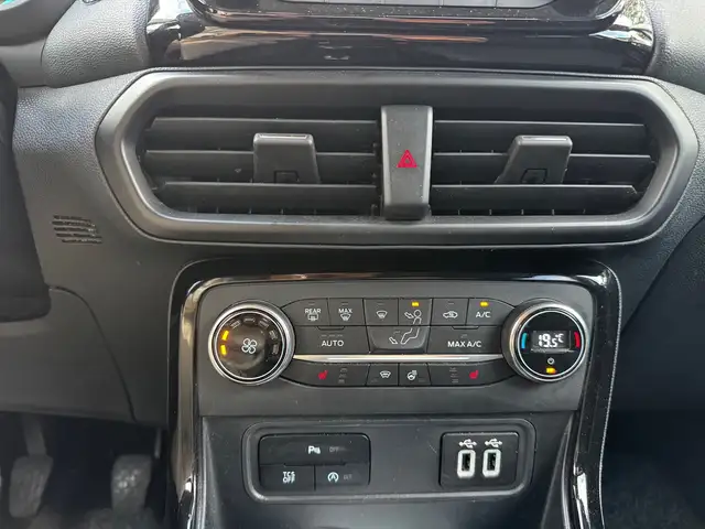 Ford EcoSport view 25
