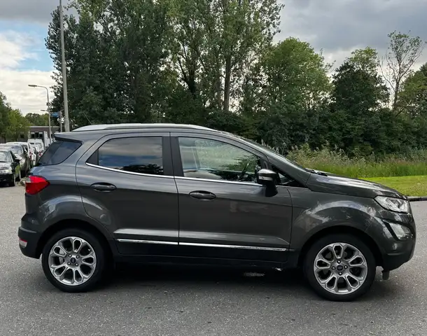 Ford EcoSport view 8