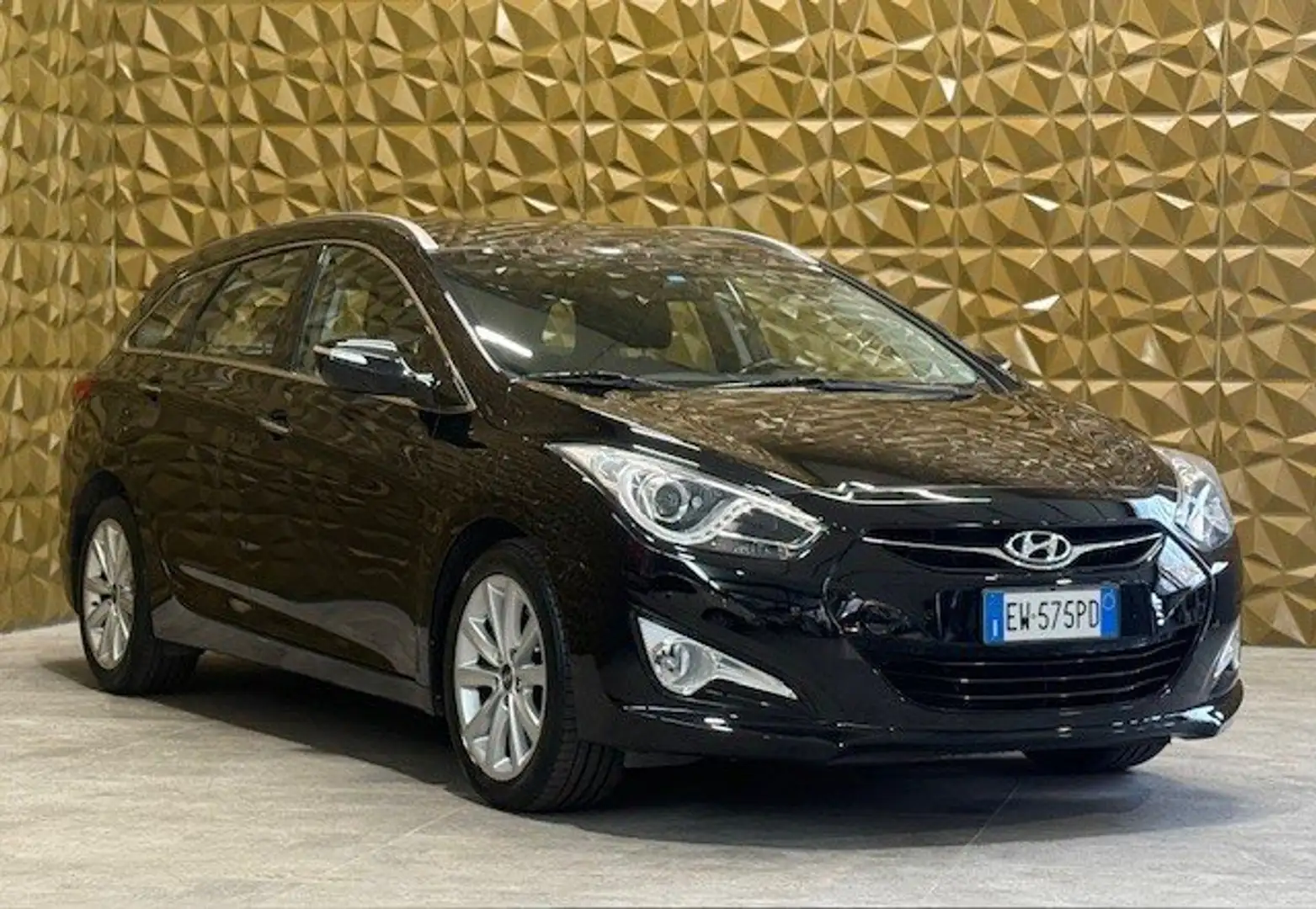 Hyundai i40 i40 Wagon 1.7 crdi Style 136cv auto Noir - 2