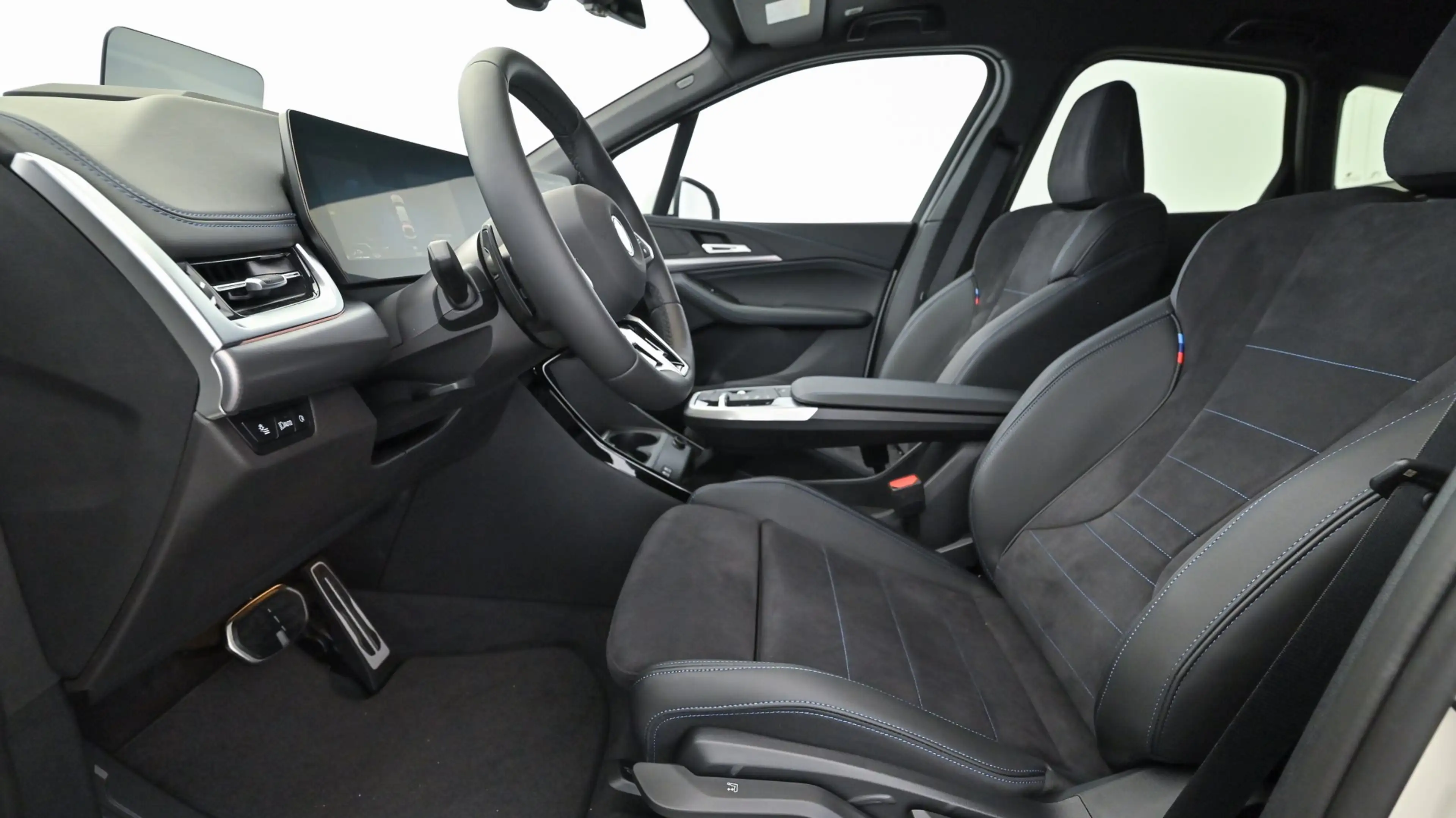 BMW 225 e xDrive M-Sportpaket — photo 10