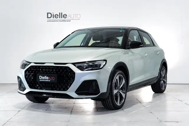 Audi A1 A1 allstreet 30 1.0 tfsi Identity Contrast 116cv s tronic
